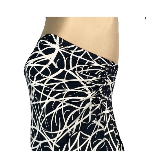 Max Studio Womens Black & White Strapless Top Size XS Side Ruching Y2K - Picture 4 of 15